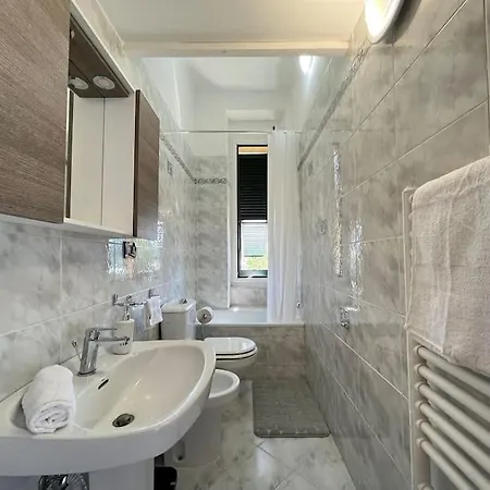 2 Persone Alle 5-terre-bilocale Con Parcheggio! Apartment